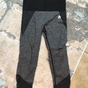 Ryderwear black and grey legging small